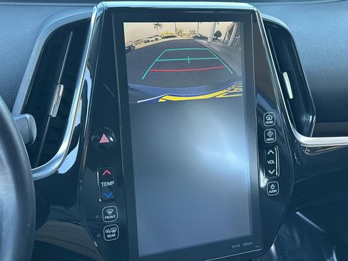 Used 2022 Toyota Prius Prime XLE image 19