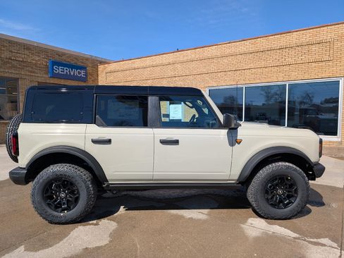 New 2026 Ford Bronco Badlands AWD/4WD image 5