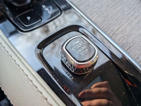 Certified 2023 Volvo XC90 B6 Plus w/ Protection Package image 19