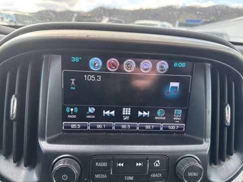 Used 2018 Chevrolet Colorado Z71 AWD/4WD image 16