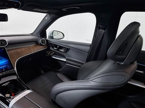 Used 2023 Mercedes-Benz GLC 300 4MATIC image 20