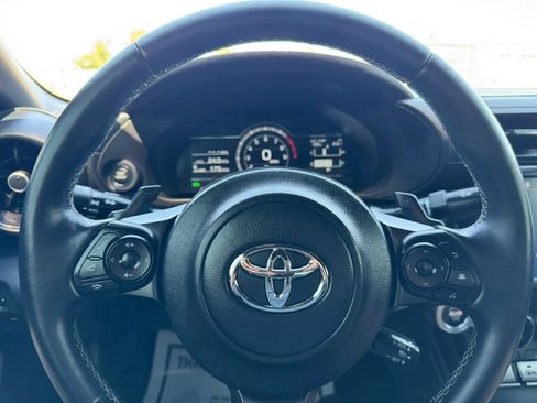 Used 2023 Toyota GR86 Premium RWD image 31