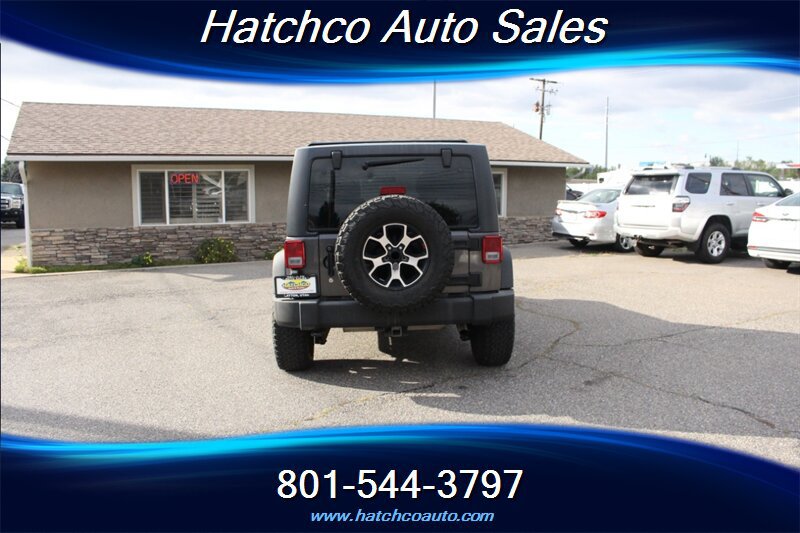 Used 2017 Jeep Wrangler Unlimited Sport w/ Connectivity Group AWD/4WD image 4