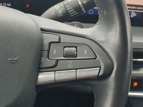 Used 2024 Cadillac XT4 Premium Luxury FWD image 30