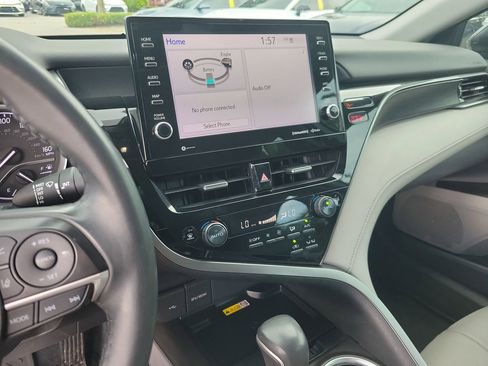 Used 2023 Toyota Camry XLE FWD image 23