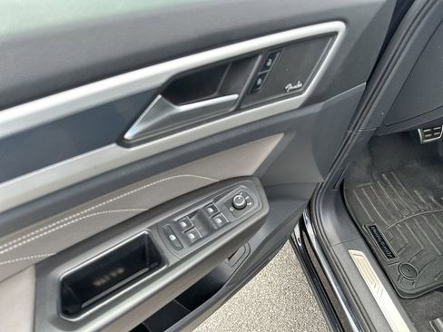 Used 2022 Volkswagen Atlas SEL Premium AWD/4WD image 17