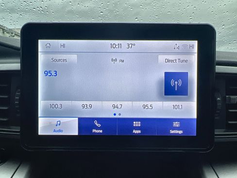 Used 2023 Ford Explorer XLT image 18