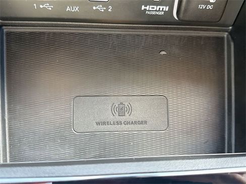 Used 2023 Jeep Grand Cherokee Limited w/ Luxury Tech Group II image 40