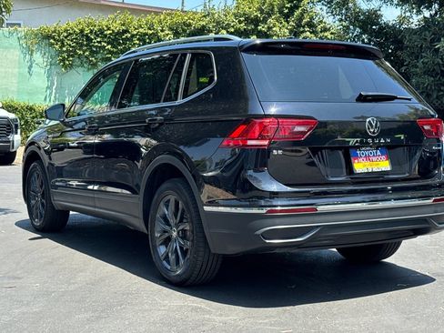 Used 2024 Volkswagen Tiguan SE AWD/4WD image 6