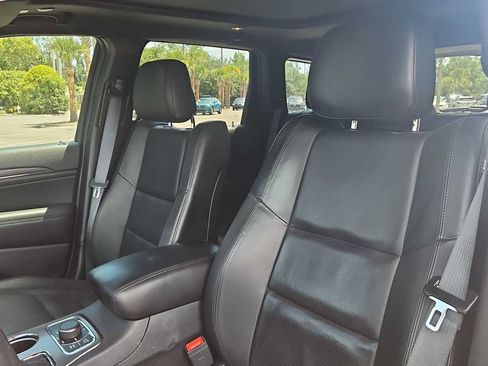 Used 2020 Jeep Grand Cherokee Limited w/ Luxury Group II AWD/4WD image 13