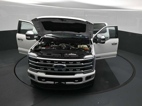Used 2024 Ford F250 Platinum AWD/4WD image 35