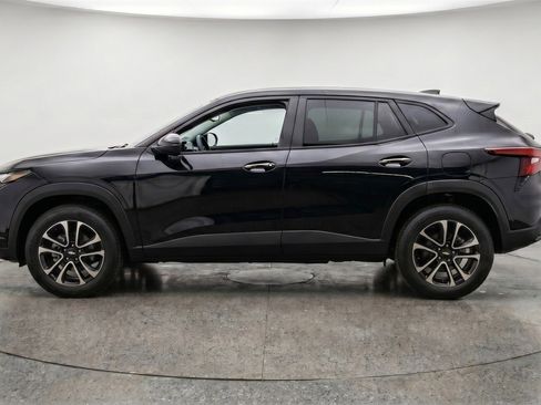 Used 2025 Chevrolet TrailBlazer LT AWD/4WD image 5