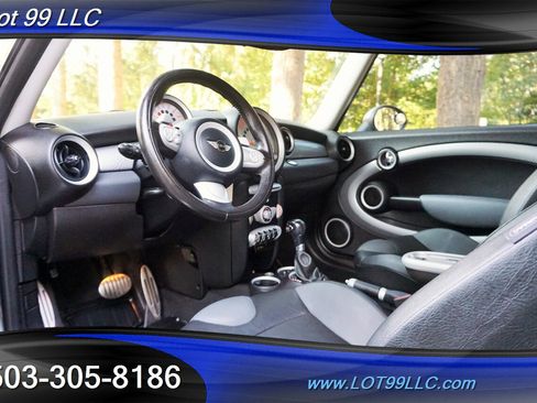 Used 2009 MINI Cooper Clubman S w/ Sport Pkg image 12