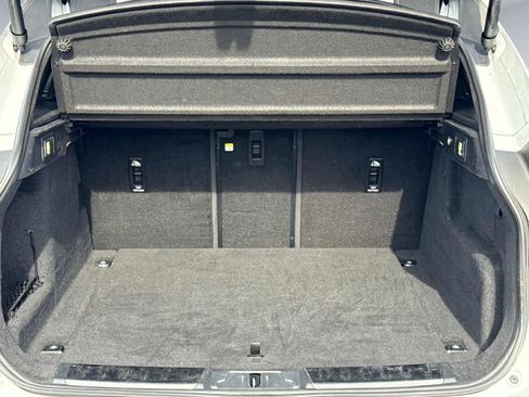 Used 2024 Jaguar F-PACE R-Dynamic S image 12