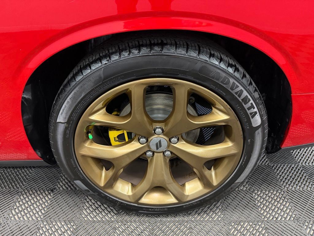 Used 2019 Dodge Challenger R/T RWD image 20