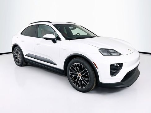 New 2026 Porsche Macan 4 Electric AWD/4WD image 7