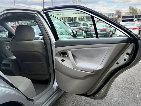 Used 2007 Toyota Camry LE image 26