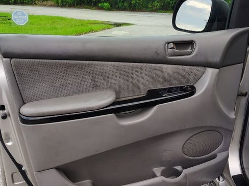 Used 2005 Toyota Sienna LE image 5