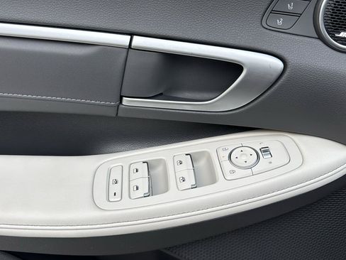 Used 2025 Hyundai Sonata Limited FWD image 43