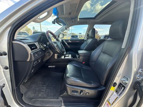 Used 2018 Lexus GX 460 Luxury image 6