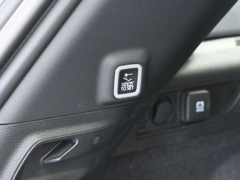 Used 2024 Jeep Grand Cherokee Overland w/ Luxury Tech Group IV image 24