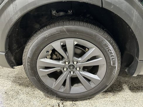 Certified 2023 Ford Explorer XLT w/ Equipment Group 202A image 12