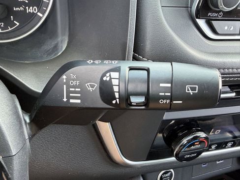 Used 2023 Nissan Rogue SV FWD image 18