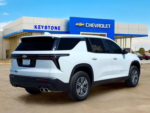 Used 2024 Chevrolet Traverse LS FWD image 7