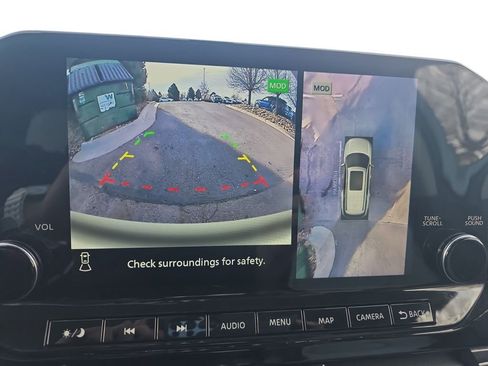 Used 2024 Nissan Pathfinder SL image 20