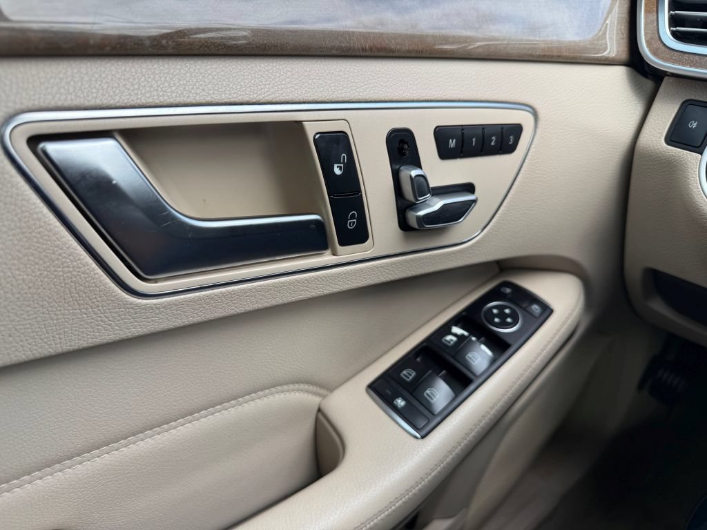 Used 2014 Mercedes-Benz E 350 Sedan image 36