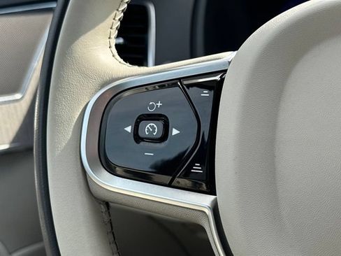 Certified 2025 Volvo XC90 B5 Plus w/ Protection Package Premier AWD/4WD image 26