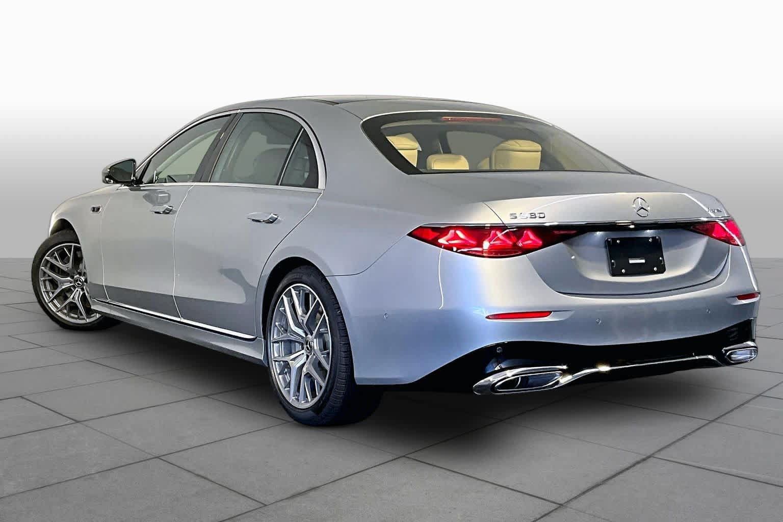 New 2027 Mercedes-Benz S 580 4MATIC Sedan image 3