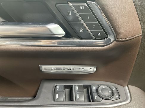 Used 2024 GMC Sierra 1500 Denali w/ Denali Reserve Package image 11