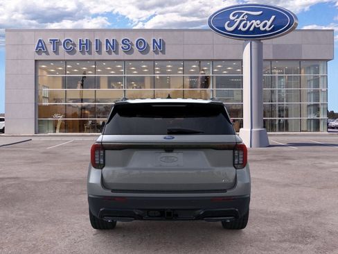 Used 2026 Ford Explorer ST-Line w/ ST-Line Street Pack AWD/4WD image 5
