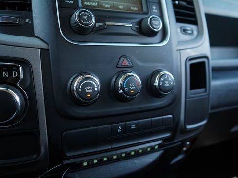 Used 2016 RAM 1500 Express RWD image 27