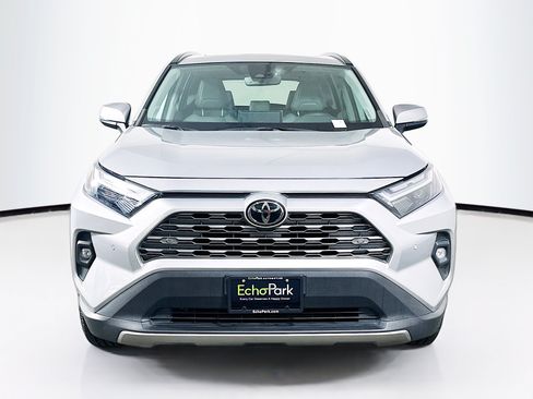 Used 2022 Toyota RAV4 Limited FWD image 2