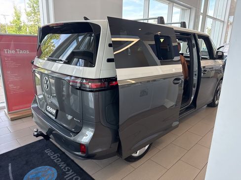 New 2025 Volkswagen ID. Buzz Pro S Plus image 3