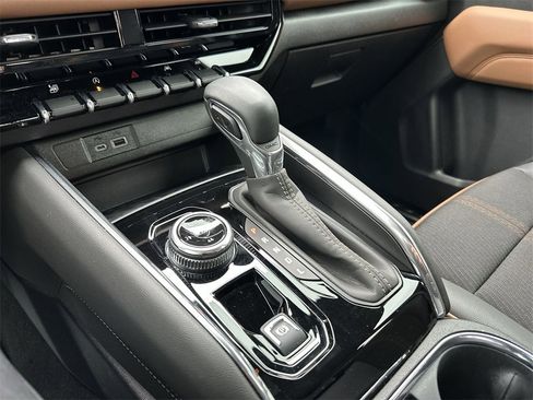 Used 2026 GMC Canyon AT4 image 20