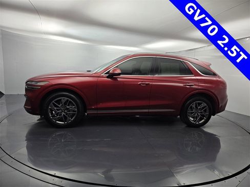 Used 2023 Genesis GV70 2.5T w/ Advanced Package image 10