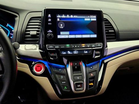Used 2021 Honda Odyssey Touring image 18
