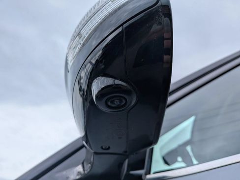 Used 2016 Nissan Maxima Platinum FWD image 13