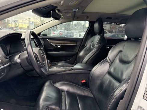 Used 2018 Volvo V90 T6 Cross Country w/ Convenience Package image 14