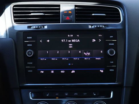 Used 2019 Volkswagen Golf SE w/ Driver Assistance Package FWD image 44
