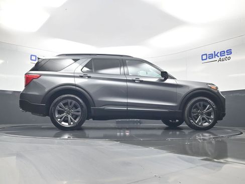 Used 2023 Ford Explorer XLT w/ Equipment Group 202A AWD/4WD image 48