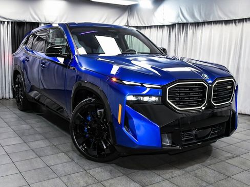 Used 2025 BMW XM image 3