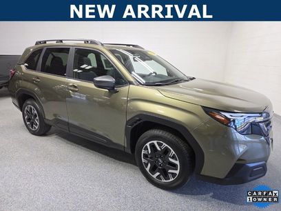 Used 2025 Subaru Forester Premium w/ Convenience Package #1