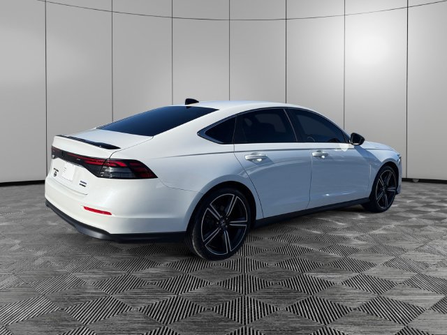 Used 2023 Honda Accord Sport image 5
