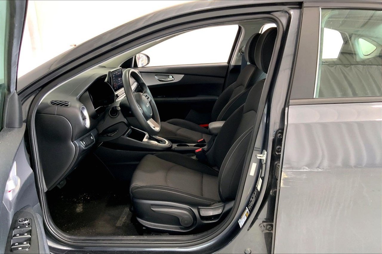 Used 2022 Kia Forte Sedan FWD image 14