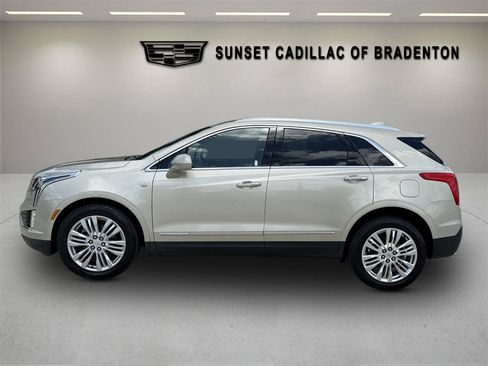 Used 2017 Cadillac XT5 Premium Luxury FWD image 6