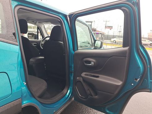 Used 2022 Jeep Renegade Sport image 14